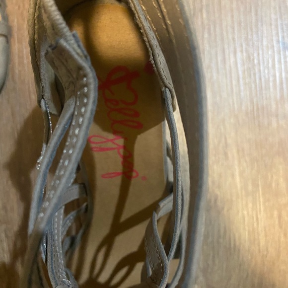 Brown suade shoes only used once or twice - Picture 2 of 5